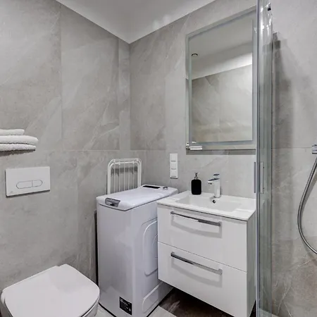 Hanza Tower Swimming Pool & 18 Floor Great View 슈체친