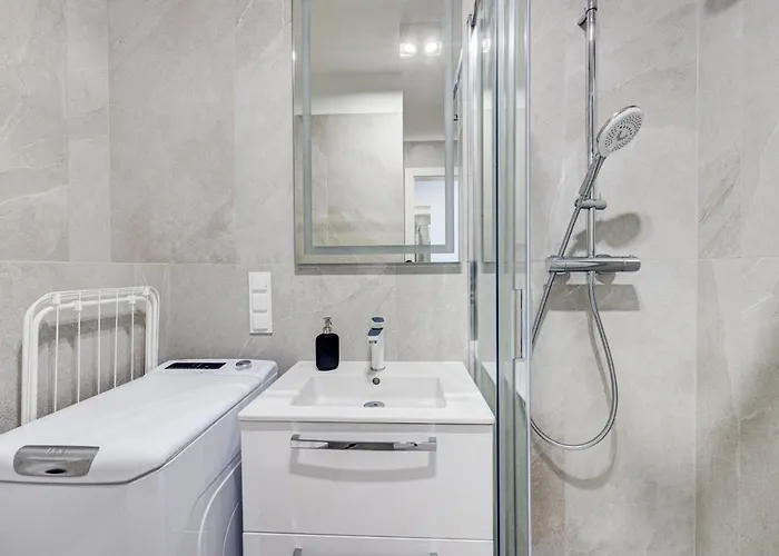 Hanza Tower Swimming Pool & 18 Floor Great View *