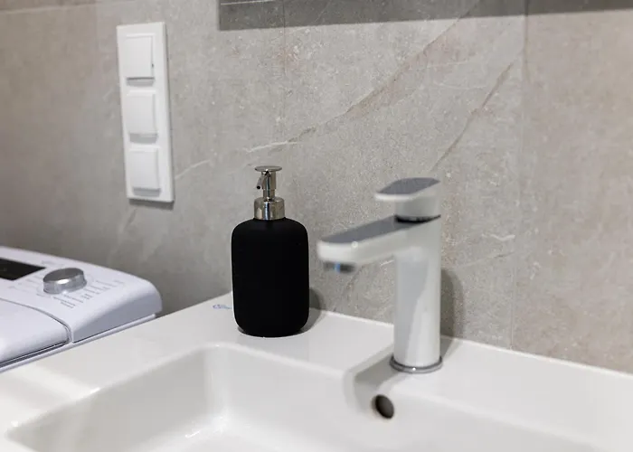 Hanza Tower Swimming Pool & 18 Floor Great View